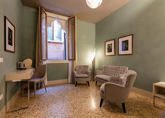 Liassidi Arco Venice