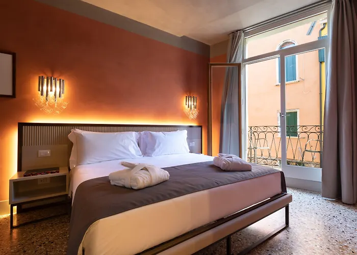 Liassidi Arco 3* Venice