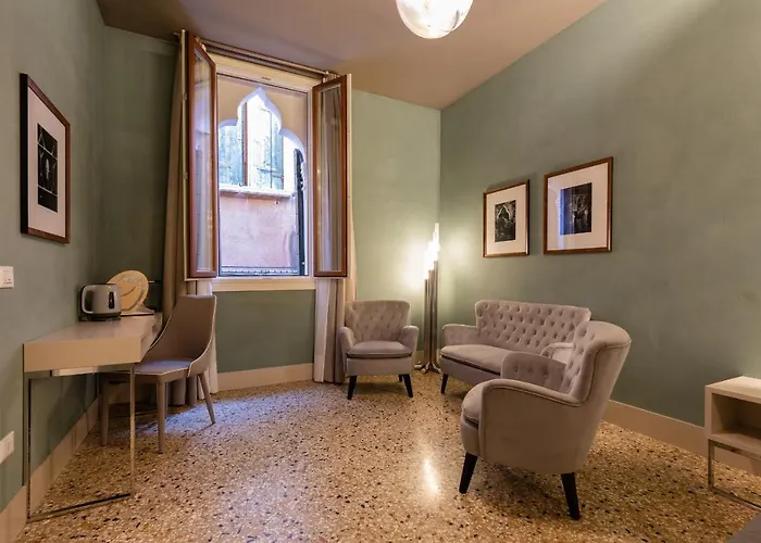 Liassidi Arco Venice